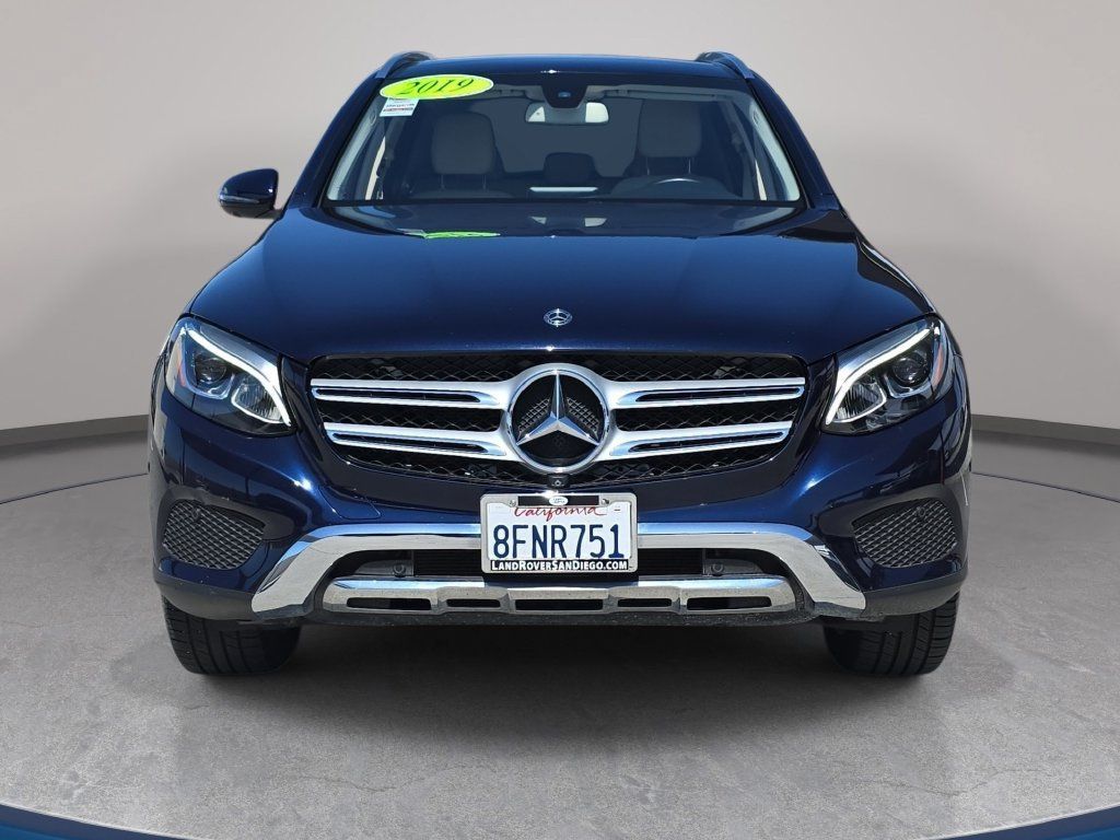 Used 2019 Mercedes-Benz GLC 300 4MATIC image 3