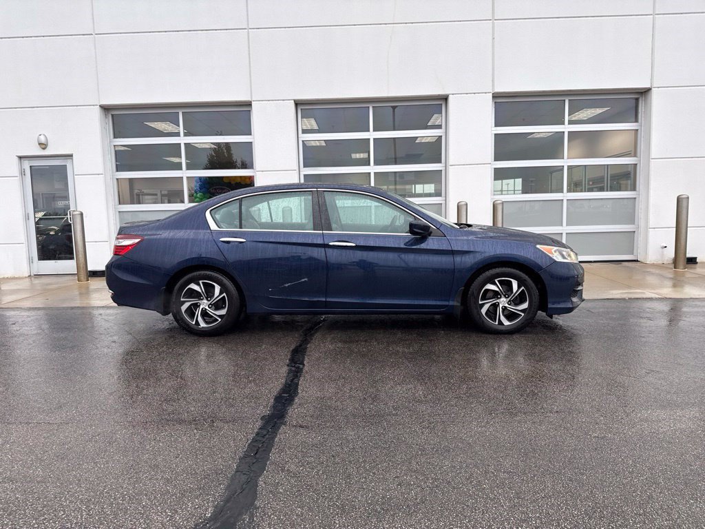 Used 2017 Honda Accord LX image 3