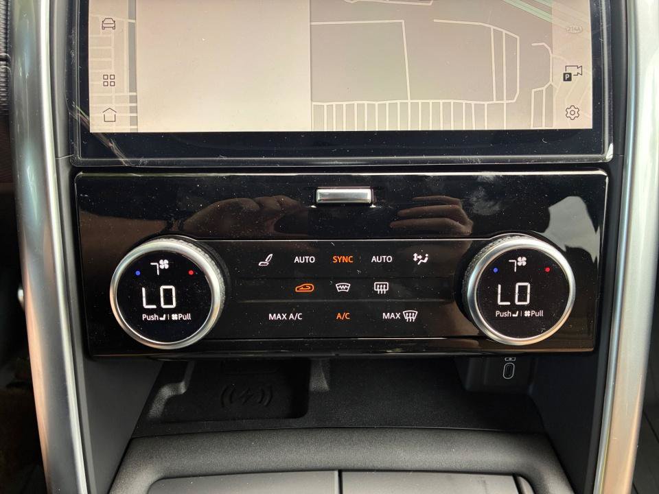 New 2026 Land Rover Discovery Limited Edition AWD/4WD image 18