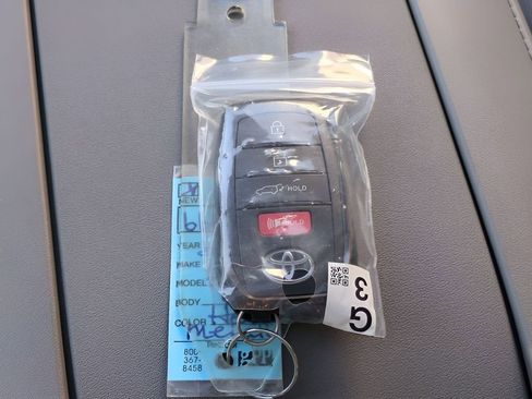 New 2026 Toyota Highlander Limited image 31