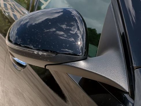Used 2023 Mercedes-Benz C 300 Sedan image 9