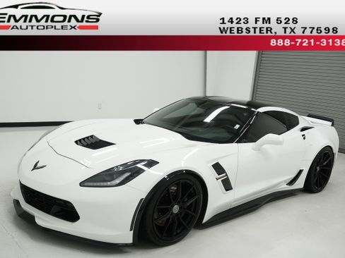 Used 2017 Chevrolet Corvette Grand Sport w/ Grand Sport Heritage Package RWD image 1