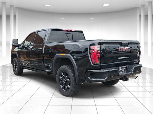 Used 2025 GMC Sierra 2500 AT4 w/ AT4 Premium Plus Package AWD/4WD image 5