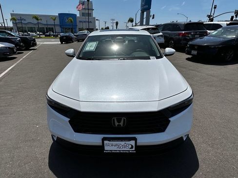 Used 2023 Honda Accord EX image 2