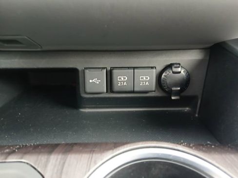 Used 2020 Toyota Highlander Platinum image 34