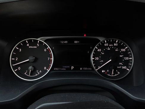Used 2025 Nissan Rogue SV FWD image 40