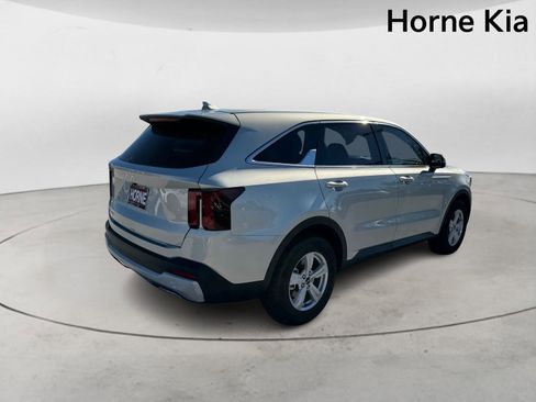 New 2026 Kia Sorento LX image 4