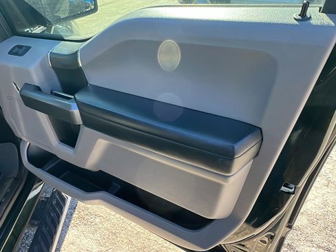 Used 2015 Ford F150 XLT w/ Equipment Group 302A Luxury image 19