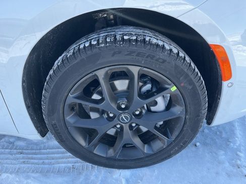 New 2026 Chrysler Pacifica Limited image 9