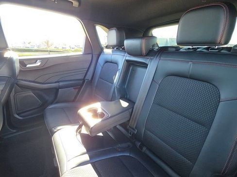 Used 2025 Ford Escape ST-Line image 18