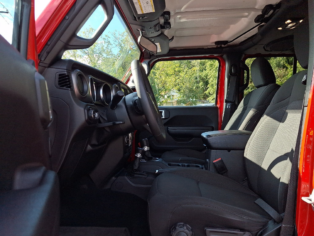 Used 2023 Jeep Wrangler Unlimited Sport AWD/4WD image 14