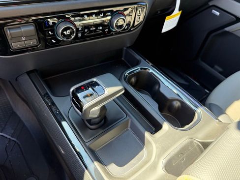 New 2026 Chevrolet Silverado 1500 ZR2 image 31