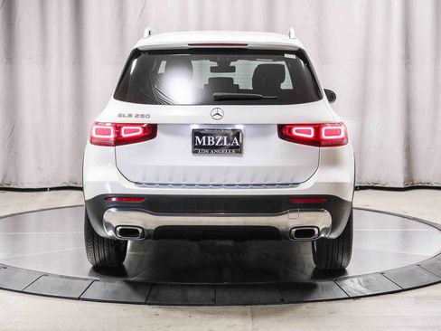Used 2021 Mercedes-Benz GLB 250 image 3