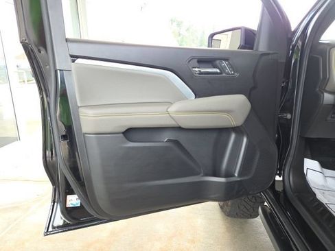 Used 2025 Chevrolet Colorado ZR2 AWD/4WD image 48