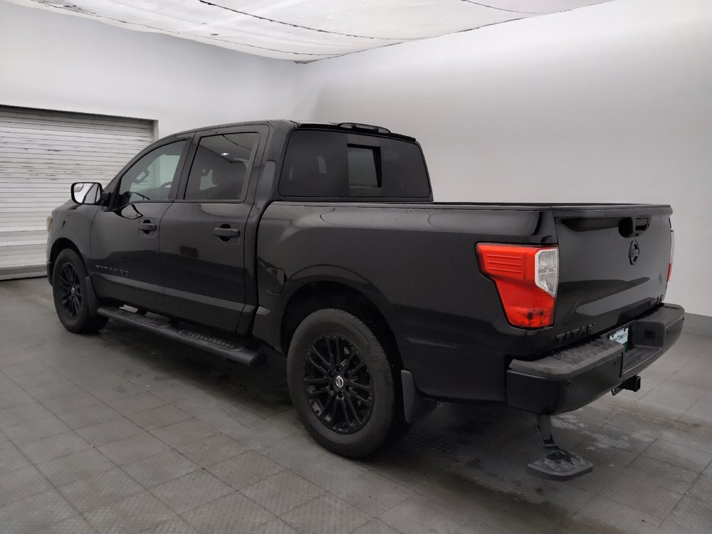 Used 2018 Nissan Titan SV w/ SV Convenience Package RWD image 3