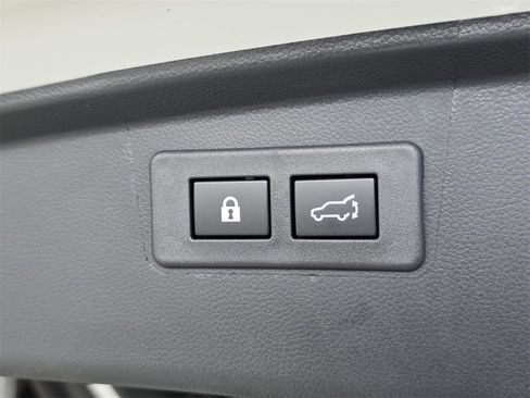 Certified 2025 Subaru Outback Premium image 14