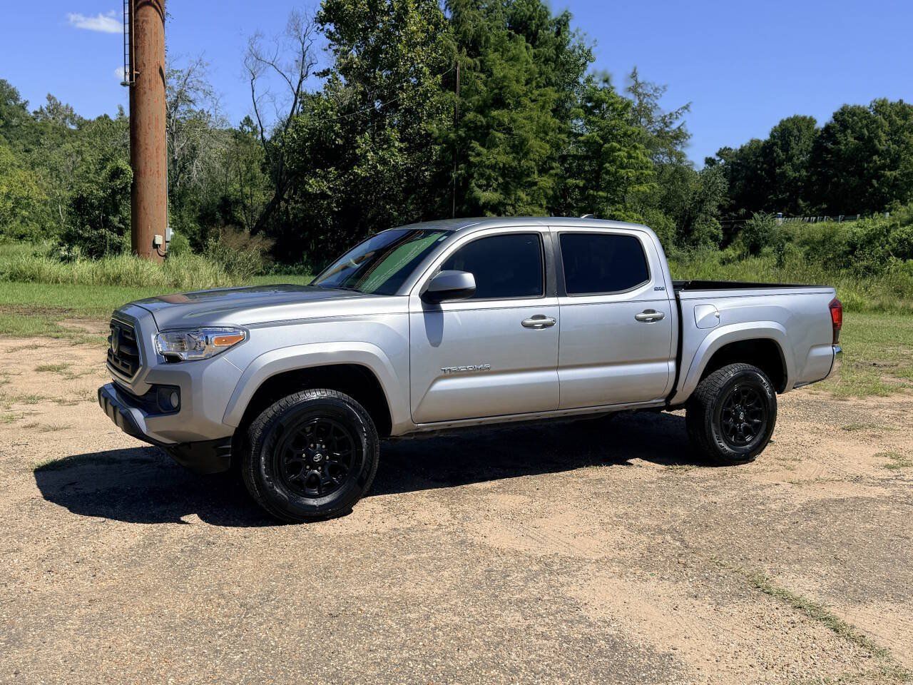 Used 2019 Toyota Tacoma SR5 RWD image 1