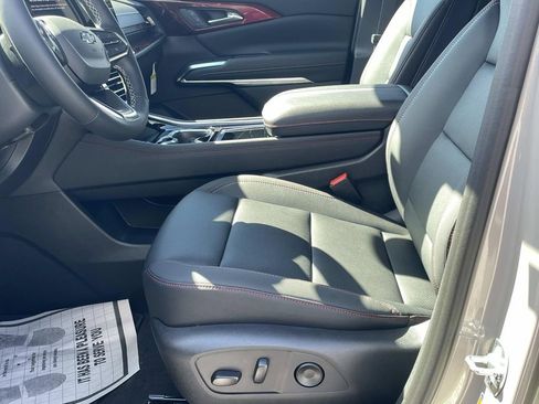 New 2026 Chevrolet Traverse Z71 w/ Driver Confidence Package image 19