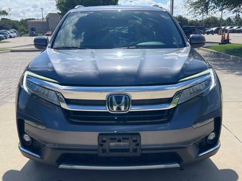 Used 2019 Honda Pilot Touring image 3