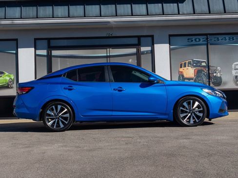 Used 2023 Nissan Sentra SV w/ SV Premium Package image 4