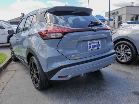 Used 2022 Nissan Kicks SR w/ Premium Package FWD image 5