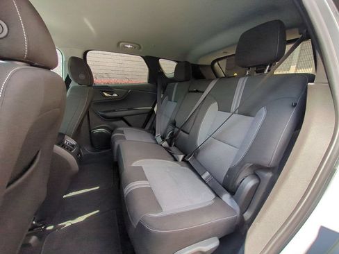Used 2025 Chevrolet Blazer LT FWD image 28