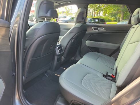 Used 2023 Kia Sportage X-Line w/ X-Line Premium Package AWD/4WD image 16