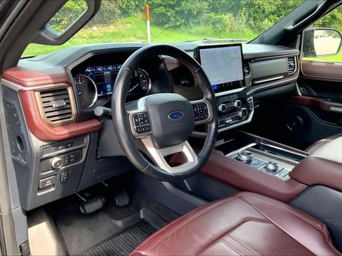 Used 2022 Ford Expedition Limited AWD/4WD image 15