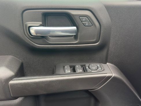 Used 2022 Chevrolet Silverado 1500 Custom image 12
