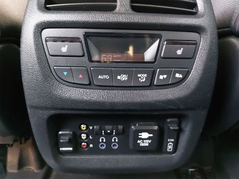 Used 2016 Honda Pilot Elite image 18