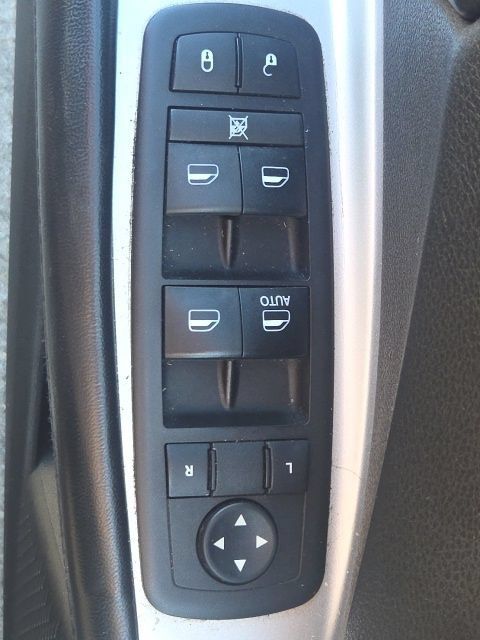 Used 2012 Dodge Journey American Value Package w/ Flexible Seating Group FWD image 22