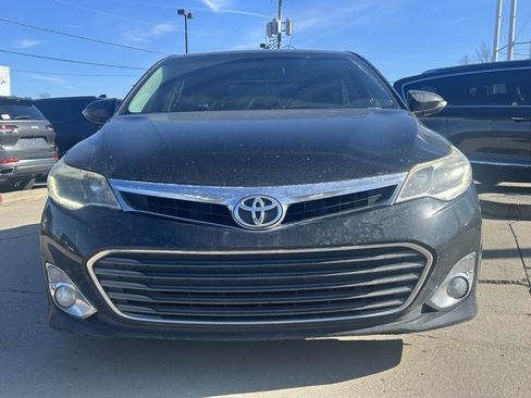 Used 2014 Toyota Avalon Limited image 3