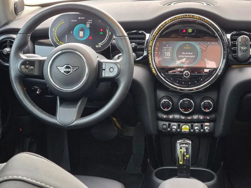 Used 2024 MINI Cooper SE FWD image 25