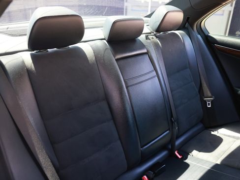 Used 2014 Mercedes-Benz C 63 AMG Sedan image 18