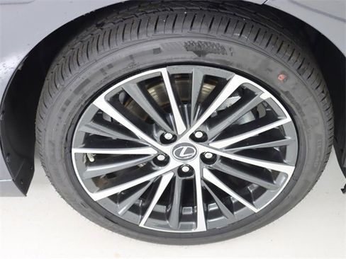 New 2025 Lexus ES 350 w/ Premium Package image 9