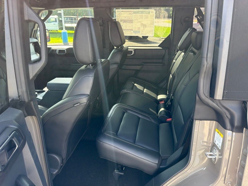 New 2026 Ford Bronco Outer Banks AWD/4WD image 12