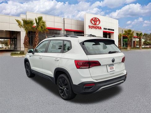 Used 2022 Volkswagen Taos S w/ IQ Drive S Package image 6