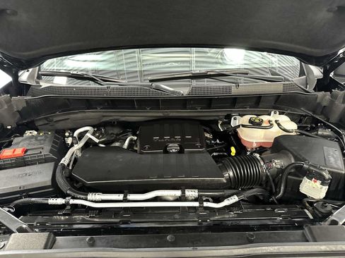 Used 2023 Chevrolet Silverado 1500 LT AWD/4WD image 15