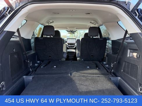 Certified 2025 Ford Explorer Active RWD image 17