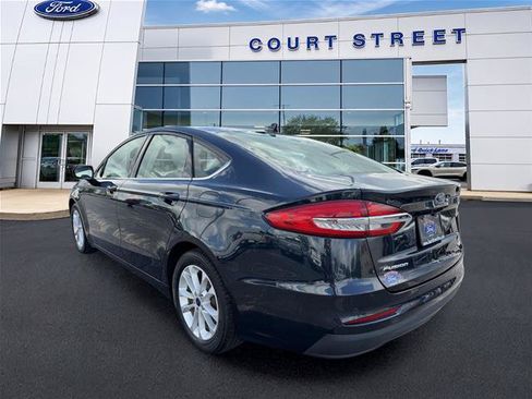 Certified 2020 Ford Fusion SE FWD image 3