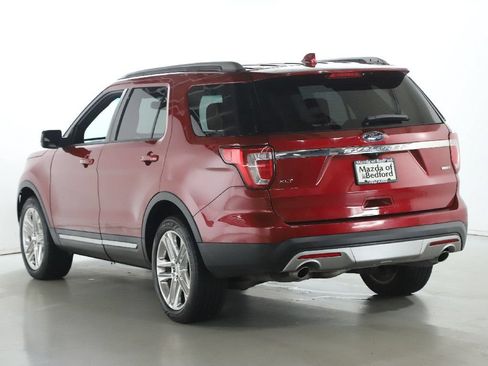 Used 2016 Ford Explorer XLT w/ Equipment Group 202A AWD/4WD image 39