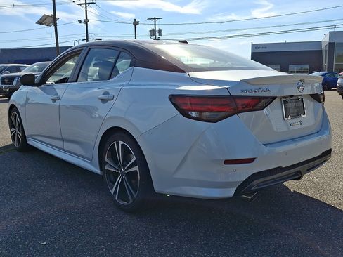 Certified 2023 Nissan Sentra SR w/ SR Premium Package FWD image 4