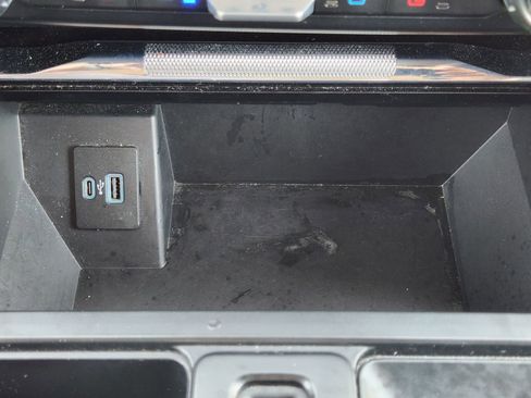 Used 2023 Ford F150 Lariat image 21