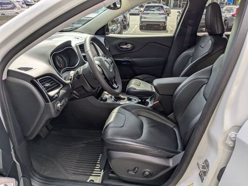Used 2023 Jeep Cherokee Altitude Lux AWD/4WD image 25