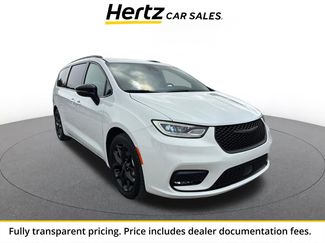 Used 2025 Chrysler Pacifica Limited FWD video 1