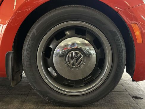 Used 2018 Volkswagen Beetle 2.0T Coast w/ Coast Lighting Package FWD image 24