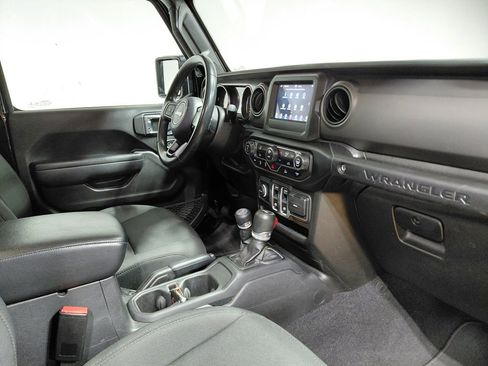 Used 2022 Jeep Wrangler Sport S image 25