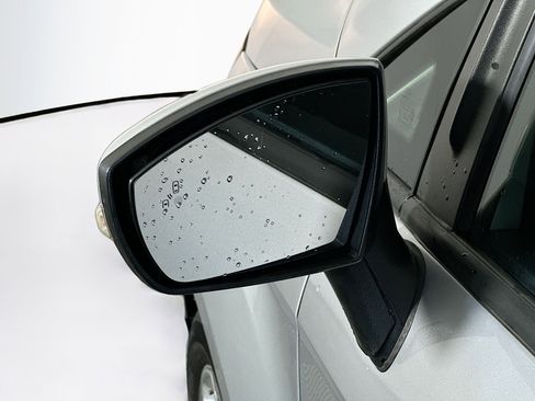 Used 2020 Ford EcoSport SE w/ SE Convenience Package image 16