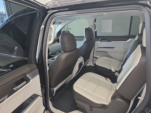 Used 2024 GMC Acadia Denali w/ Super Cruise Package image 20