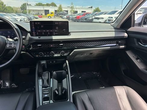 Used 2024 Honda Accord EX-L image 15